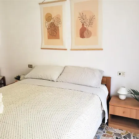 Apartment Romantic Escape With View Perledo