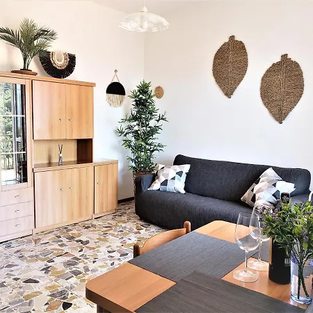 Romantic Escape With View *